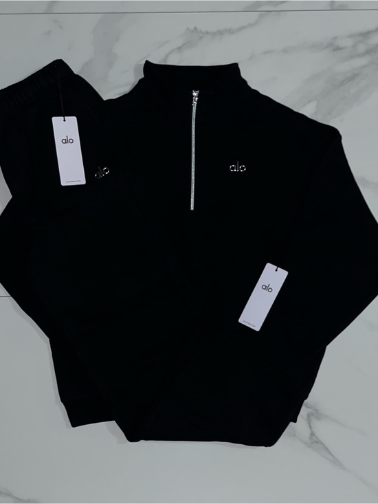 ALO Yoga Tops - Alo Yoga Accolade 1/4 Zip Sweatshirt & Straight Leg Sweatpants Set Black Medium